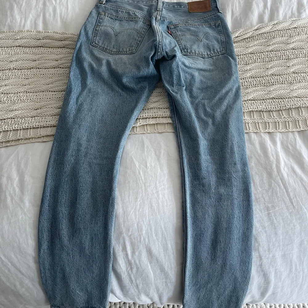 Levi’s 501 skinny jeans medium wash - Picture 2 of 4